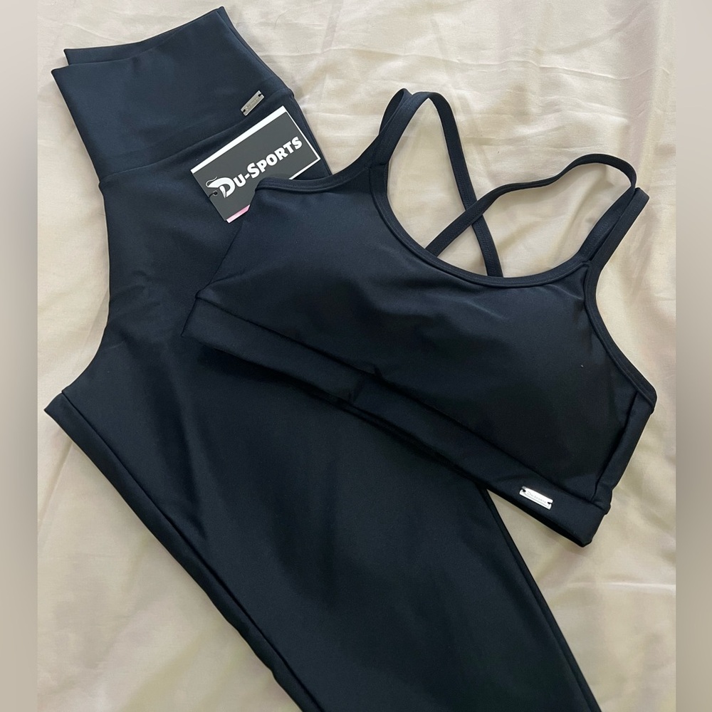 Women's Black Sports Bra and Leggings Set